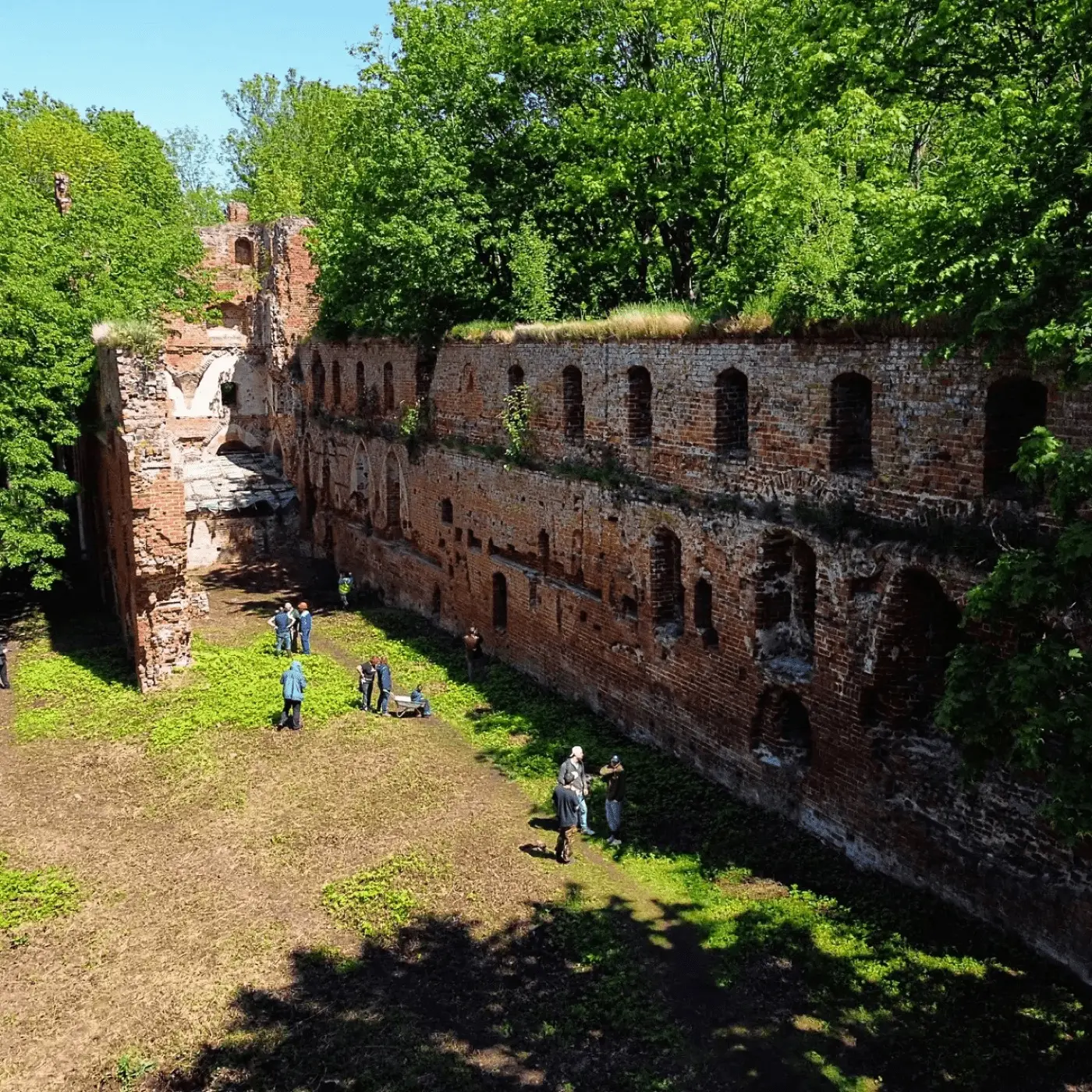 Руины замка Бальга в Калининградской области