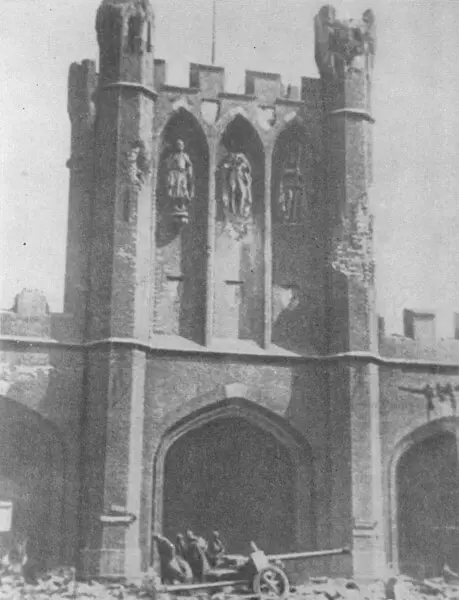 Королевские ворота Кёнигсберга в 1945 году